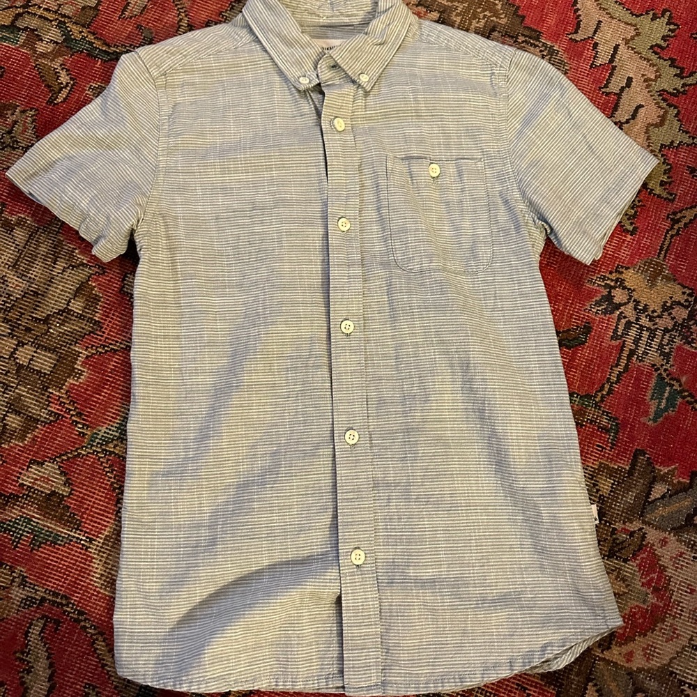 Boys Quicksilver short sleeve button up. Size 10